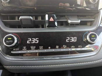 Photo 10 du bon plan TOYOTA Corolla 122h Design occasion à 18990 €