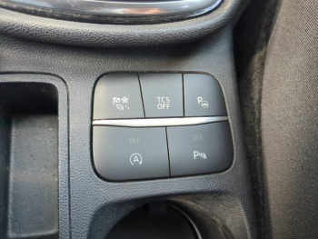 Photo 21 du bon plan FORD Fiesta 1.0 EcoBoost 95ch Titanium 5p occasion à 11990 €