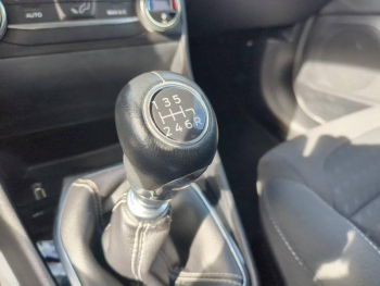 Photo 22 du bon plan FORD Fiesta 1.0 EcoBoost 95ch Titanium 5p occasion à 11990 €