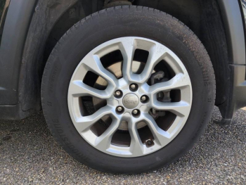 Photo 10 du bon plan JEEP Compass 1.3 GSE T4 150ch Limited 4x2 BVR6 occasion à 18490 €