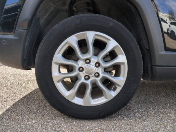 Photo 12 du bon plan JEEP Compass 1.3 GSE T4 150ch Limited 4x2 BVR6 occasion à 18490 €