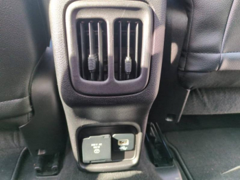 Photo 21 du bon plan JEEP Compass 1.3 GSE T4 150ch Limited 4x2 BVR6 occasion à 18490 €