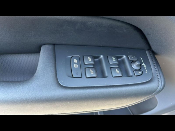 Photo 13 du bon plan VOLVO XC60 T6 Hybride Rechargeable 253 + 145ch Plus Style Chrome Geartronic 8 AWD occasion à 51990 €