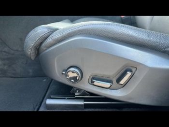 Photo 15 du bon plan VOLVO XC60 T6 Hybride Rechargeable 253 + 145ch Plus Style Chrome Geartronic 8 AWD occasion à 51990 €