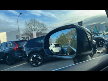 Photo 23 du bon plan VOLVO XC60 T6 Hybride Rechargeable 253 + 145ch Plus Style Chrome Geartronic 8 AWD occasion à 51990 €