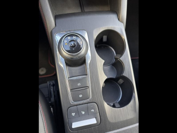 Photo 22 du bon plan FORD Kuga 2.5 Duratec 190ch FHEV E85 ST-Line X BVA occasion à 33390 €