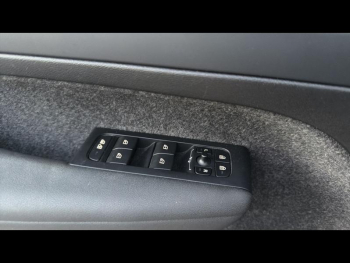 Photo 16 du bon plan VOLVO XC40 B3 163ch Start DCT 7 occasion à 30900 €