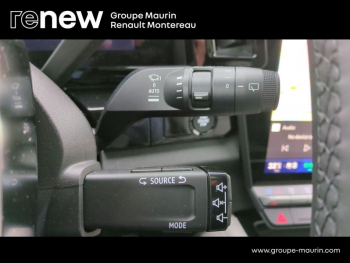 Photo 31 du bon plan RENAULT Espace 1.2 E-Tech full hybrid 200ch Iconic 5 places - 25 occasion à 47900 €