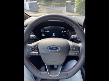 Photo 16 du bon plan FORD Kuga 2.5 Duratec 180ch Hybrid FlexiFuel ST-Line X Powershift occasion à 34900 €