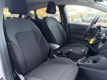 Photo 15 du bon plan FORD Fiesta 1.0 Flexifuel 95ch Titanium Business 5p occasion à 15990 €