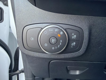 Photo 16 du bon plan FORD Fiesta 1.0 Flexifuel 95ch Titanium Business 5p occasion à 15990 €