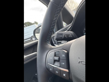 Photo 19 du bon plan FORD Fiesta 1.0 Flexifuel 95ch Active X 5p occasion à 18490 €