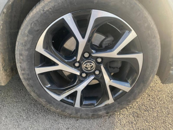 Photo 28 du bon plan TOYOTA C-HR 122h Edition 2WD E-CVT  MC19 occasion à 18990 €