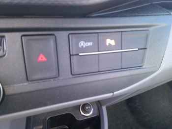 Photo 11 du bon plan VOLKSWAGEN Transporter Fg VUL 2.8T L1H1 2.0 TDI 150ch Business Plus DSG7 occasion à 32000 €