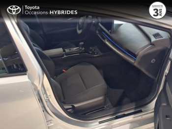 Photo 6 du bon plan TOYOTA Prius Rechargeable 2.0 Hybride Rechargeable 223ch Design (sans toit panoramique) MY26 occasion à 40590 €
