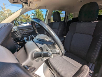 Photo 4 du bon plan MITSUBISHI Outlander PHEV Twin Motor Business 4WD Euro6d-T EVAP 5cv occasion à 19490 €