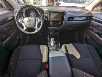 Photo 22 du bon plan MITSUBISHI Outlander PHEV Twin Motor Business 4WD Euro6d-T EVAP 5cv occasion à 19490 €