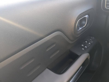 Photo 20 du bon plan CITROEN C5 Aircross Hybrid 225ch Business e-EAT8 occasion à 13900 €