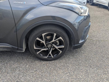 Photo 5 du bon plan TOYOTA C-HR 122h Edition 2WD E-CVT RC18 occasion à 16990 €