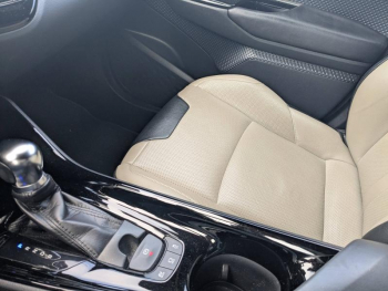 Photo 9 du bon plan TOYOTA C-HR 122h Edition 2WD E-CVT RC18 occasion à 16990 €