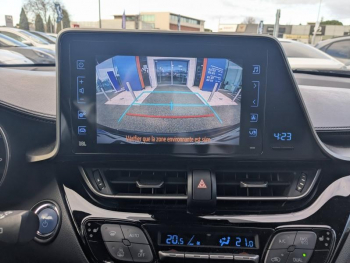 Photo 11 du bon plan TOYOTA C-HR 122h Edition 2WD E-CVT RC18 occasion à 16990 €