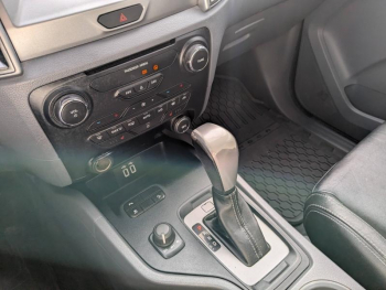 Photo 25 du bon plan FORD Ranger VUL 3.2 TDCi 200ch Double Cabine Limited BVA occasion à 29963 €