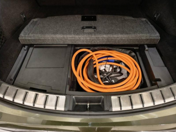 Photo 7 du bon plan LEXUS NX 450h+ Luxe 4WD Pack Design occasion à 49990 €