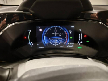 Photo 20 du bon plan LEXUS NX 450h+ Luxe 4WD Pack Design occasion à 49990 €