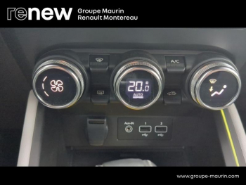 Photo 21 du bon plan RENAULT Clio 1.6 E-Tech hybride 145ch Techno occasion à 17290 €