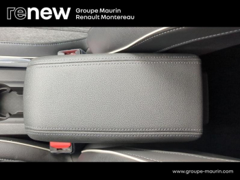 Photo 26 du bon plan RENAULT Clio 1.6 E-Tech hybride 145ch Techno occasion à 17290 €