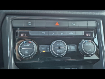 Photo 15 du bon plan VOLKSWAGEN T-Roc 1.5 TSI EVO 150ch Carat DSG7 Euro6d-T 117g occasion à 19890 €