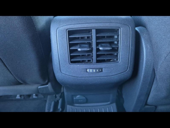 Photo 26 du bon plan VOLKSWAGEN T-Roc 1.5 TSI EVO 150ch Carat DSG7 Euro6d-T 117g occasion à 19890 €