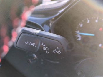 Photo 11 du bon plan FORD Fiesta 1.0 Flexifuel 95ch ST-Line 5p occasion à 15990 €