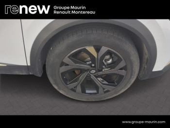 Photo 9 du bon plan RENAULT Captur 1.6 E-Tech hybride 145ch Engineered occasion à 22490 €