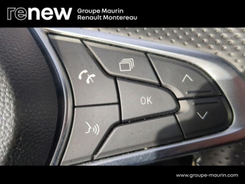 Photo 18 du bon plan RENAULT Captur 1.6 E-Tech hybride 145ch Engineered occasion à 22490 €