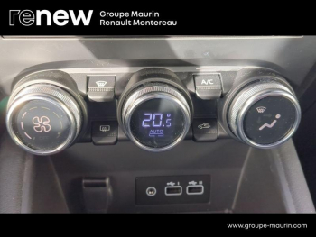 Photo 23 du bon plan RENAULT Captur 1.6 E-Tech hybride 145ch Engineered occasion à 22490 €