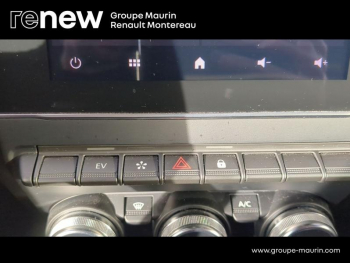 Photo 24 du bon plan RENAULT Captur 1.6 E-Tech hybride 145ch Engineered occasion à 22490 €