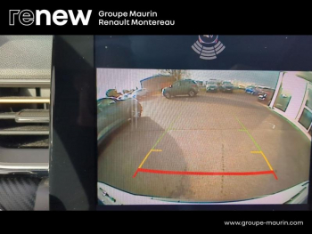 Photo 28 du bon plan RENAULT Captur 1.6 E-Tech hybride 145ch Engineered occasion à 22490 €