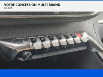 Photo 19 du bon plan PEUGEOT 3008 HYBRID 225ch Allure Pack e-EAT8 occasion à 20990 €