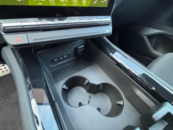 Photo 20 du bon plan RENAULT Austral 1.2 E-Tech full hybrid 200ch esprit Alpine - 25 occasion à 42990 €