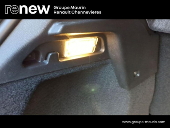 Photo 32 du bon plan RENAULT Captur 1.3 TCe 140ch FAP RS Line EDC -21B occasion à 18990 €