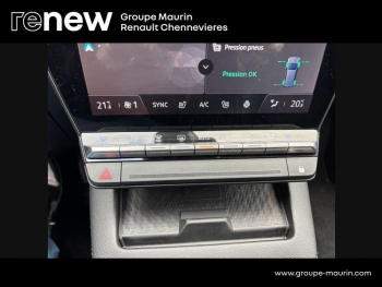 Photo 21 du bon plan RENAULT Megane E-Tech Electric EV60 220ch Iconic super charge occasion à 24590 €