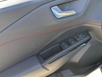 Photo 13 du bon plan FORD Puma 1.0 EcoBoost Hybrid 125ch ST-Line S&S occasion à 26489 €