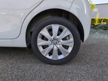 Photo 10 du bon plan PEUGEOT 108 VTi 72 Style S&S 4cv 5p occasion à 8890 €