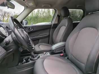 Photo 15 du bon plan MINI Countryman Cooper 136ch Salt BVA occasion à 15900 €