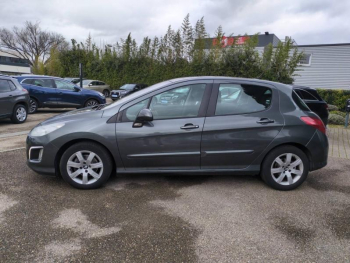 Photo 6 du bon plan PEUGEOT 308 1.6 e-HDi112 FAP Sportium 5p occasion à 5780 €