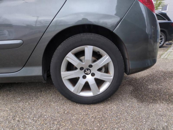 Photo 11 du bon plan PEUGEOT 308 1.6 e-HDi112 FAP Sportium 5p occasion à 5780 €