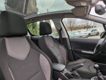 Photo 13 du bon plan PEUGEOT 308 1.6 e-HDi112 FAP Sportium 5p occasion à 5780 €