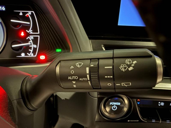 Photo 18 du bon plan LEXUS UX 250h 2WD Luxe Plus MY22 occasion à 27990 €