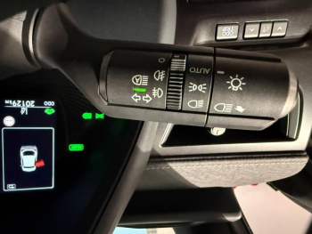 Photo 19 du bon plan LEXUS UX 250h 2WD Luxe Plus MY22 occasion à 27990 €